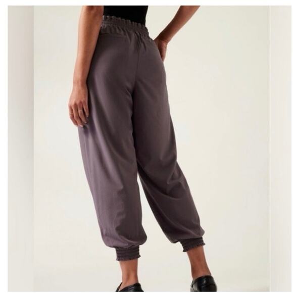 Athleta Savannah Jogger Pants Size 2 Travel Work Pants Dusk Violet - Picture 4 of 10